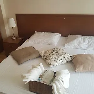 https://persian-hotel.istanbul-turkeyhotels.com