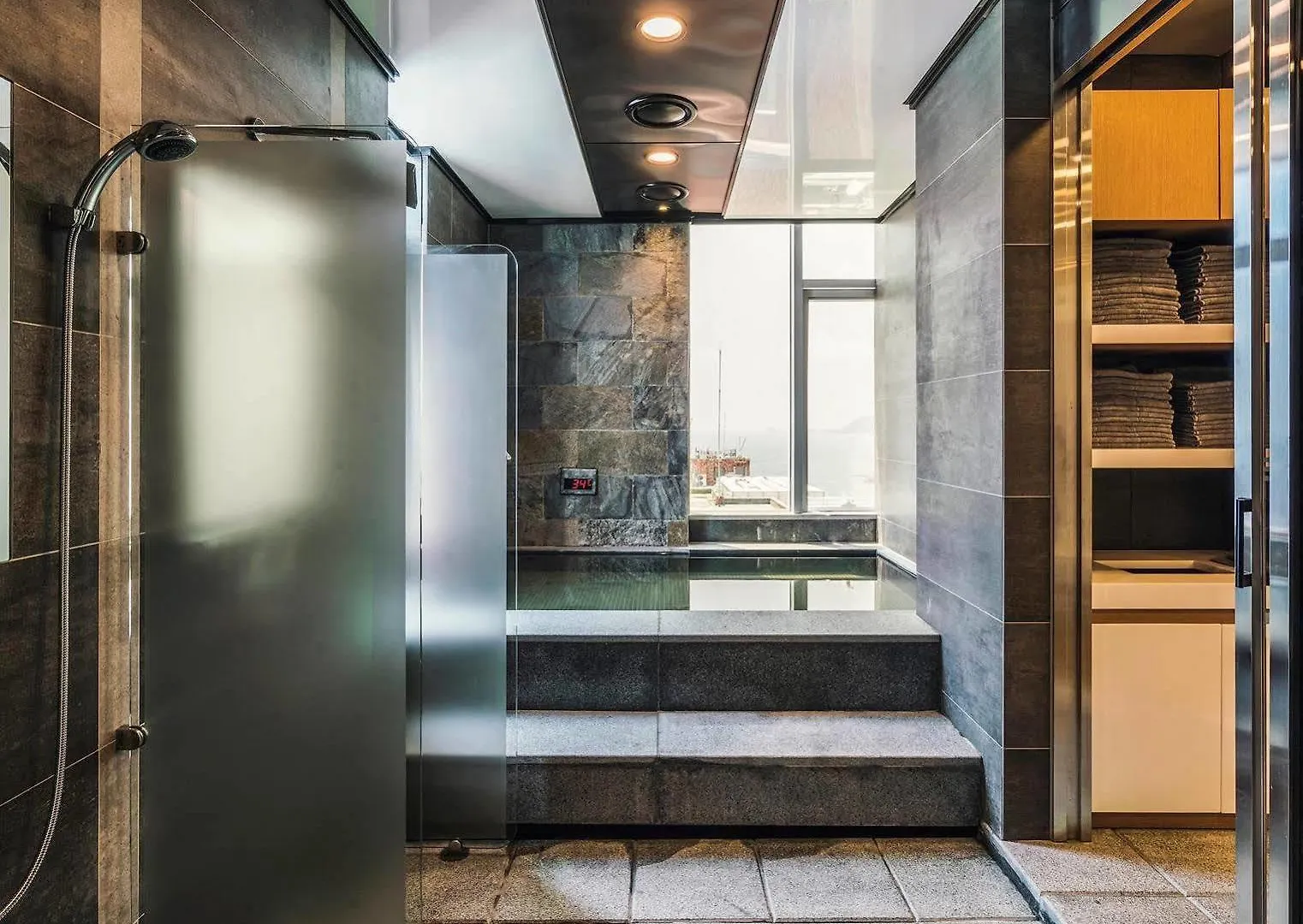 Hotel Ibis Ambassador Busan Haeundae