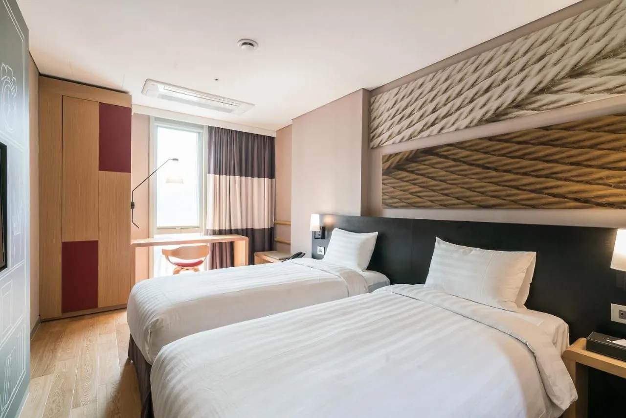 Ibis Ambassador Busan Haeundae 3*,  South Korea
